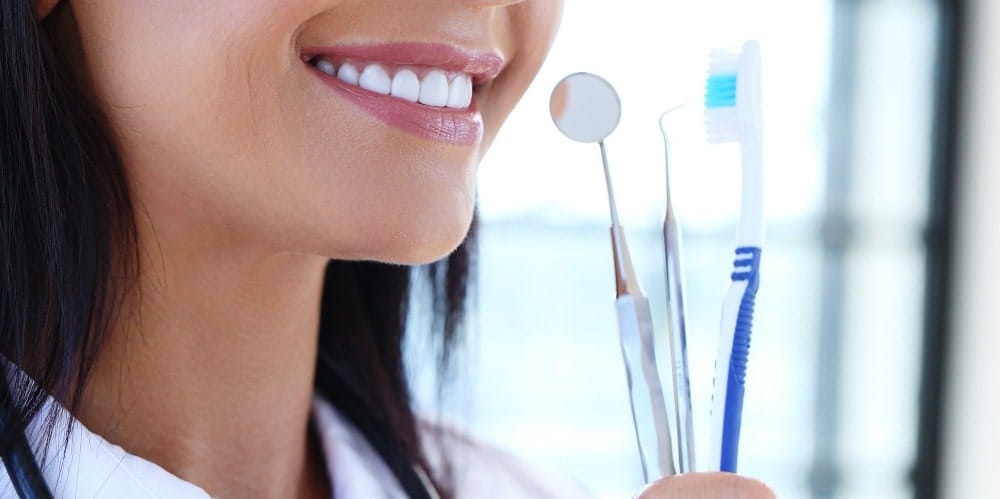 Mejores sitios para hacerse implantes dentales en Mataró